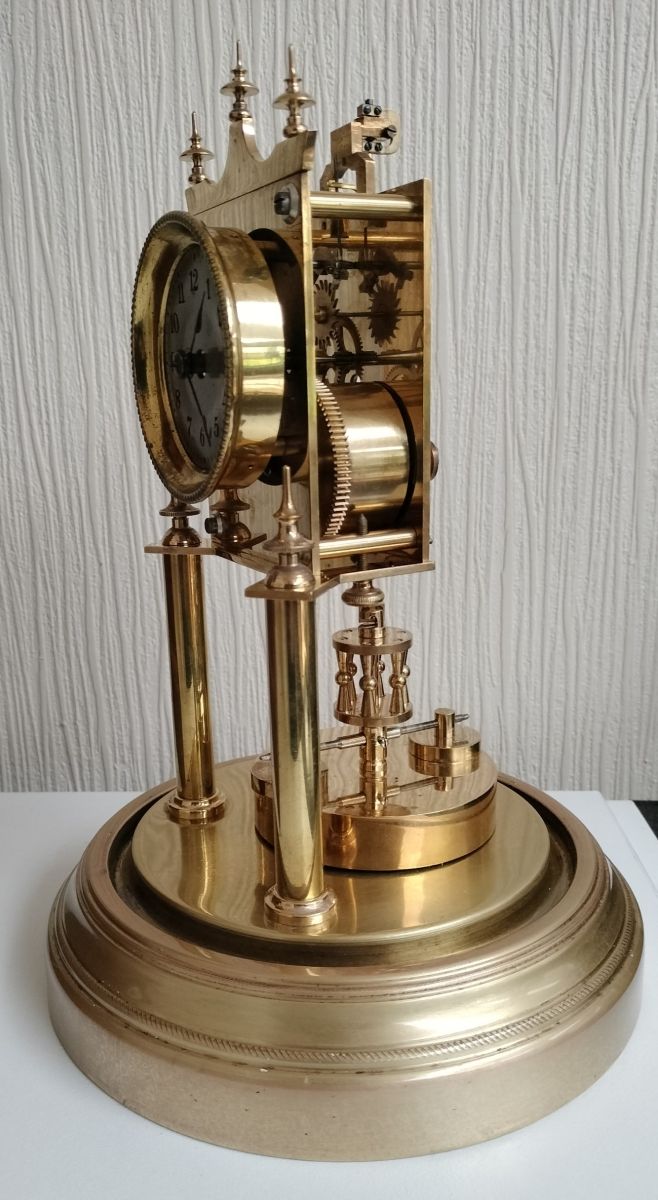Anniversary Clock with Disc pendulum